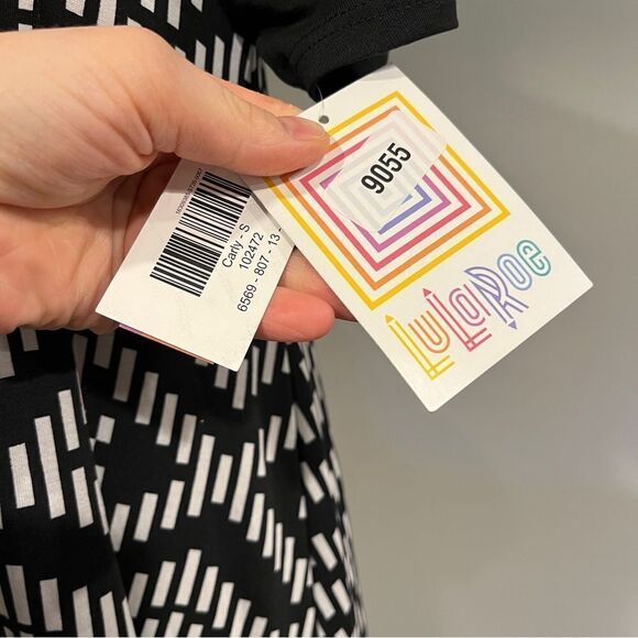 LuLaRoe short sleeve geometric print hi-low scoop neck Carly dress size Small - Picture 8 of 11